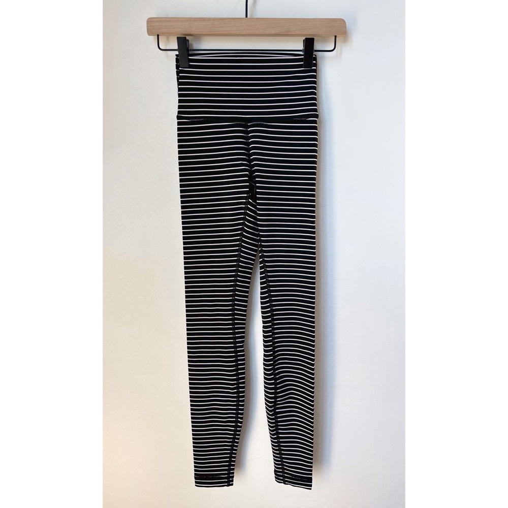 Lululemon Wunder Under High-Rise Tight 28” Tight Striped Black White Size 2